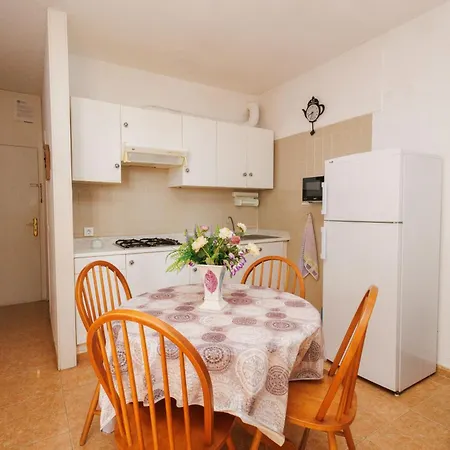 In - Solis Solis Apartment *